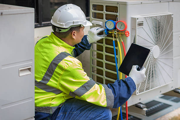 Professional Hvac Installation technician working in Bay Shore, NY